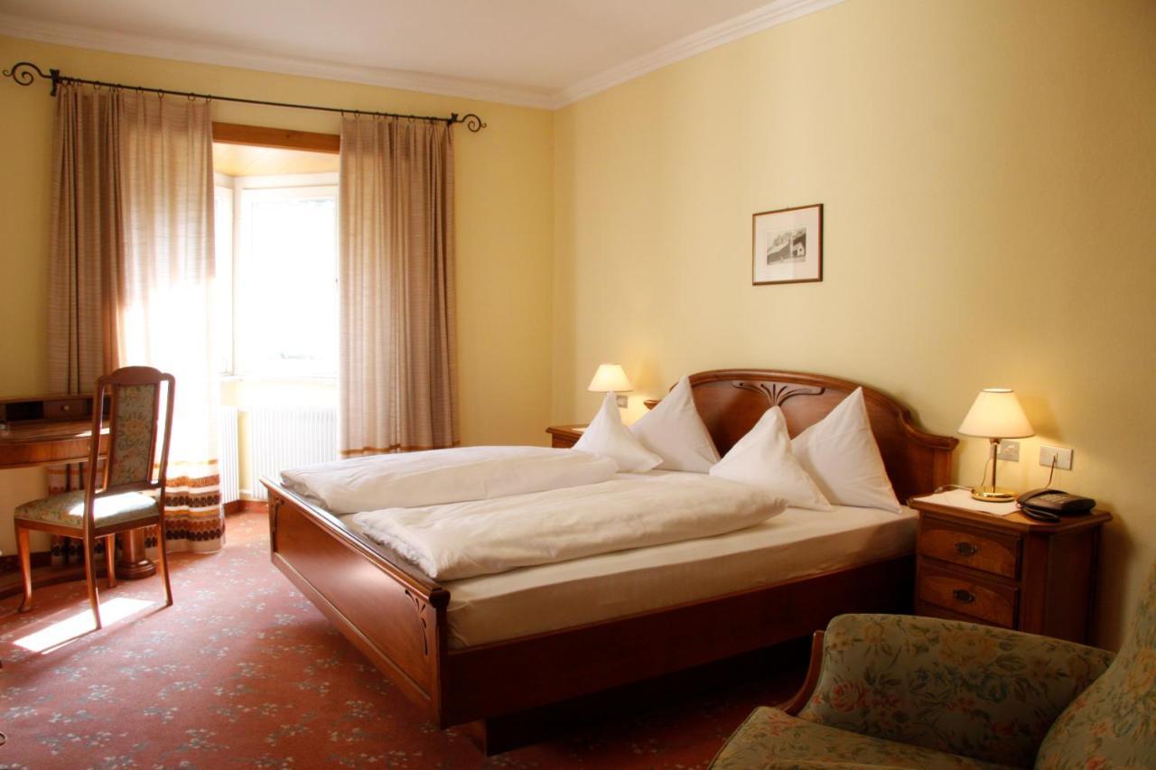 Hotel Kabis Фунес Экстерьер фото