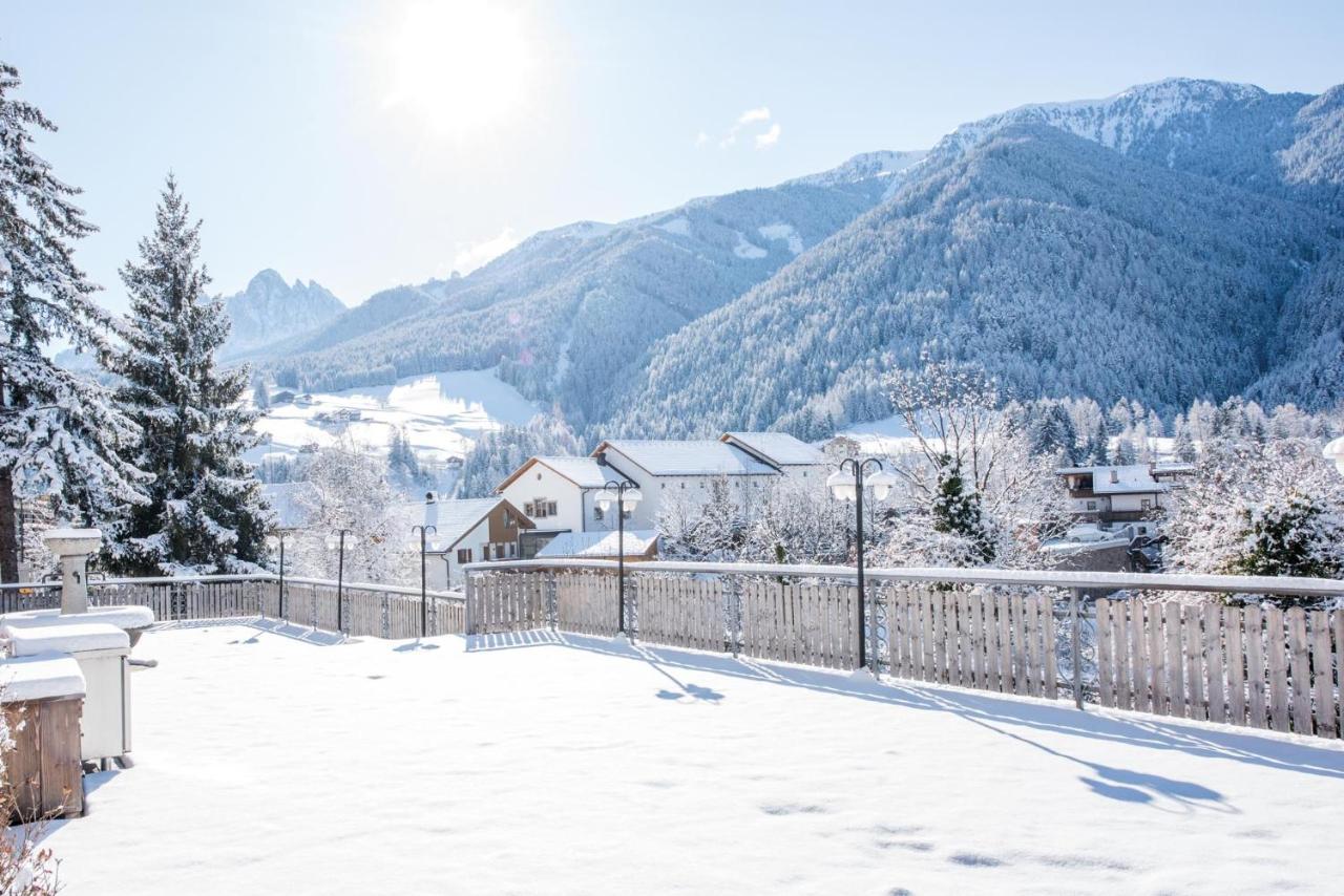 Hotel Kabis Фунес Экстерьер фото